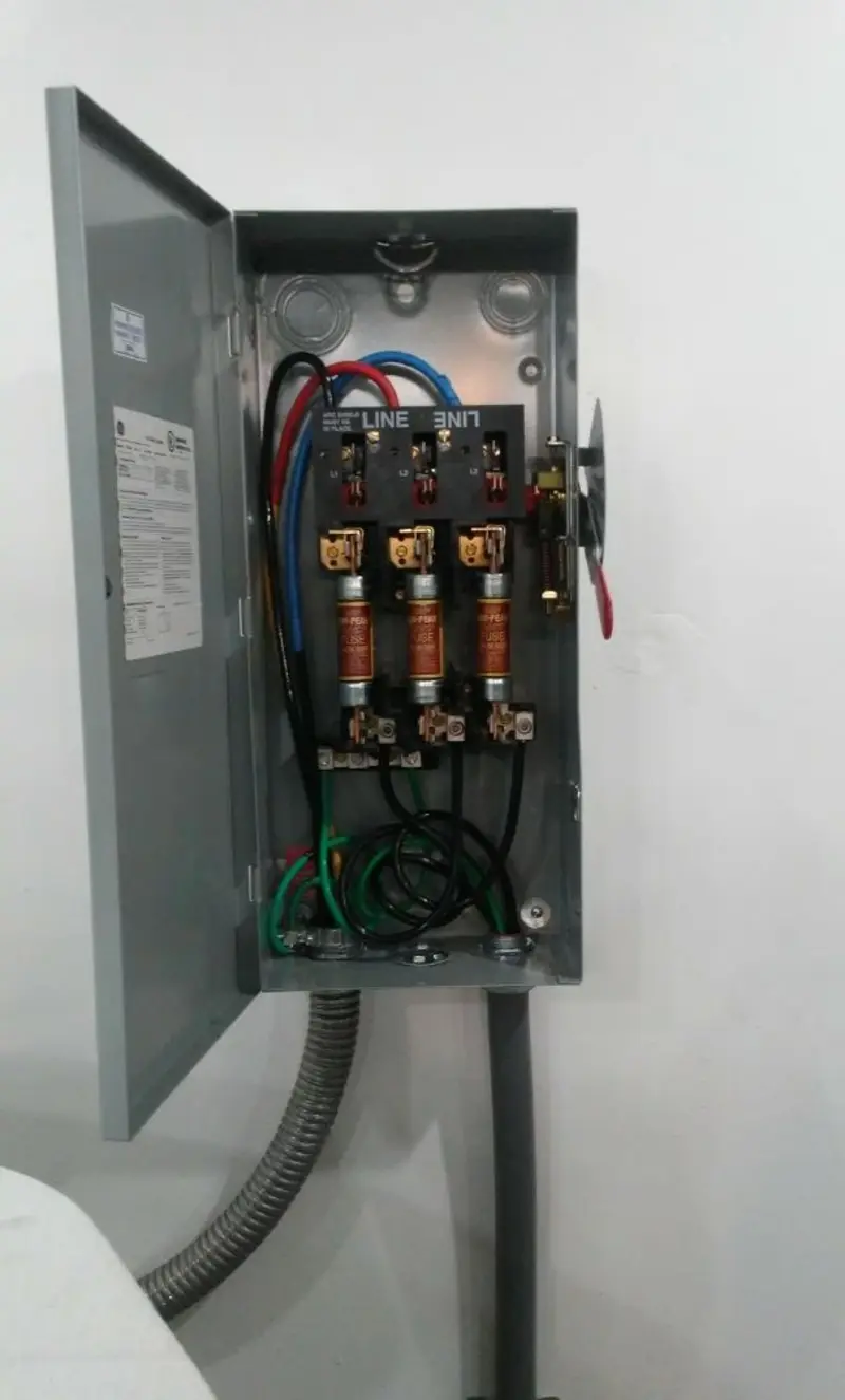Three-phase disconnect switch installed for Smoke Detector Installation in Easton